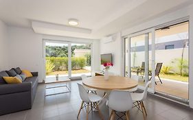 Apartments At Villa Frida